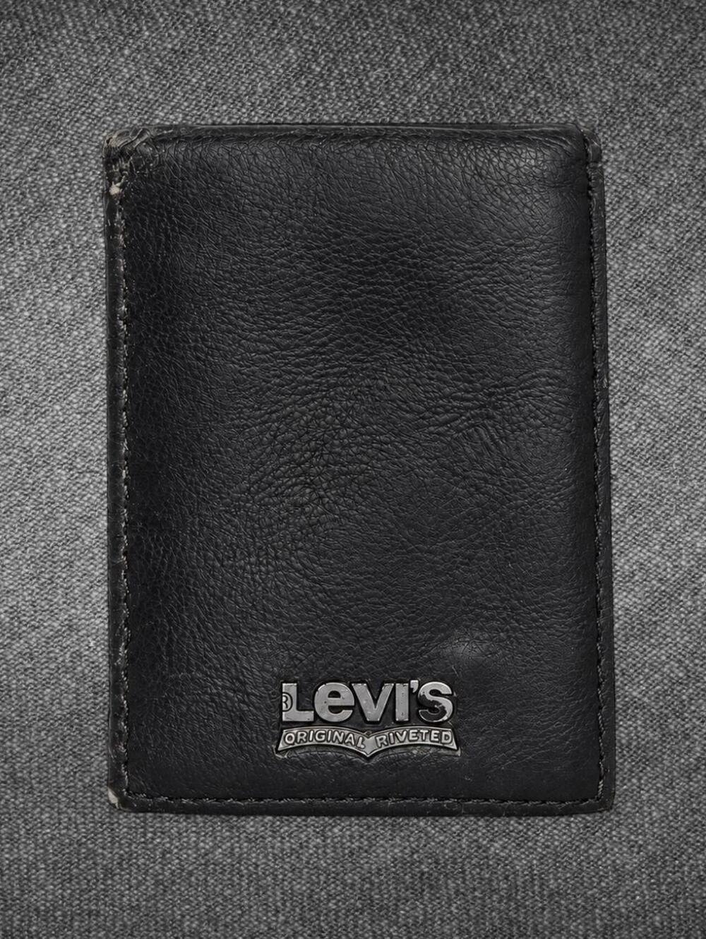 Levi’s Black Bifold Wallet ID Window Card Holder